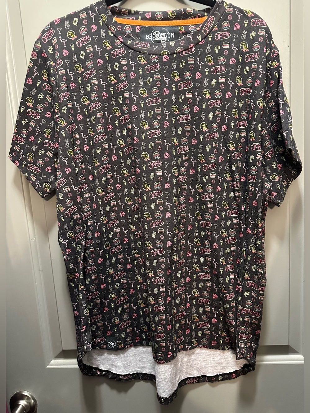 Brooklyn Standard Size XL Short Sleeve Graffiti Tee EUC